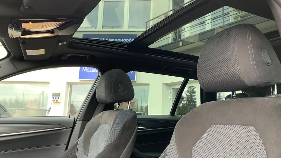 BMW Seria 5 530e M Sport sport-aut