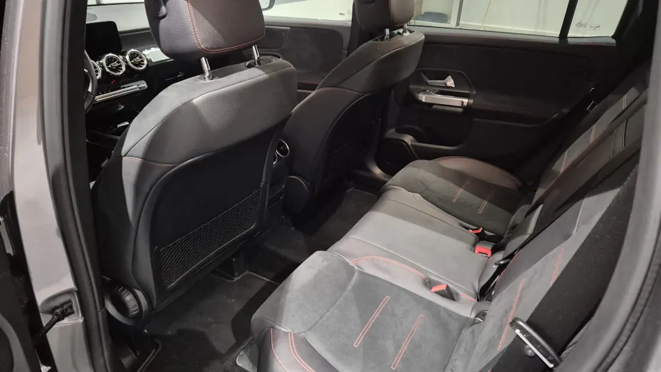 MERCEDES-BENZ GLB GLB 200 d 4-Matic AMG Line 8G-DCT