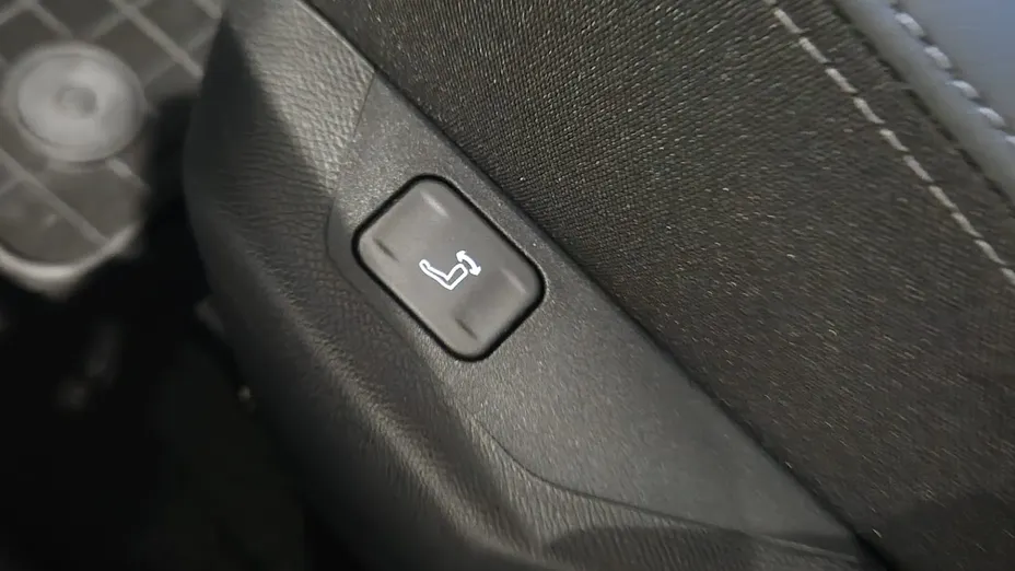 PEUGEOT 408 408 1.2 PureTech Allure S&S EAT8