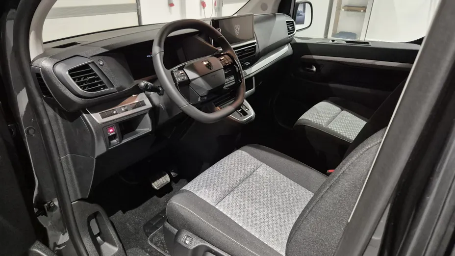 PEUGEOT Traveller Traveller 2.2 BlueHDi Long Business EAT8 Nowy