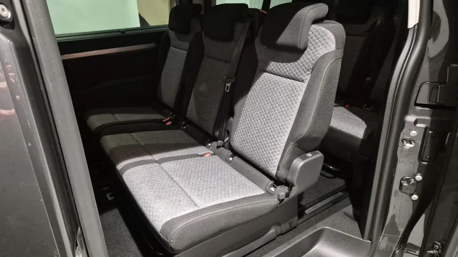 PEUGEOT Traveller Traveller 2.2 BlueHDi Long Business EAT8 Nowy