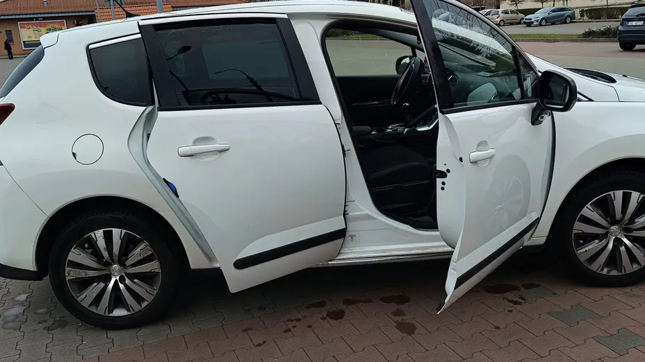 PEUGEOT 3008 3008 1.6 Style