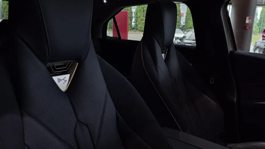 DS N°8 N°8 97.2kWh Long Range AWD Jules Verne Nowy