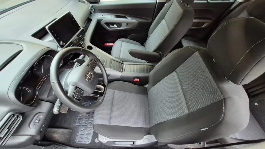 TOYOTA Proace City Verso Proace City Verso Long 1.5 D-4D Family Aut.