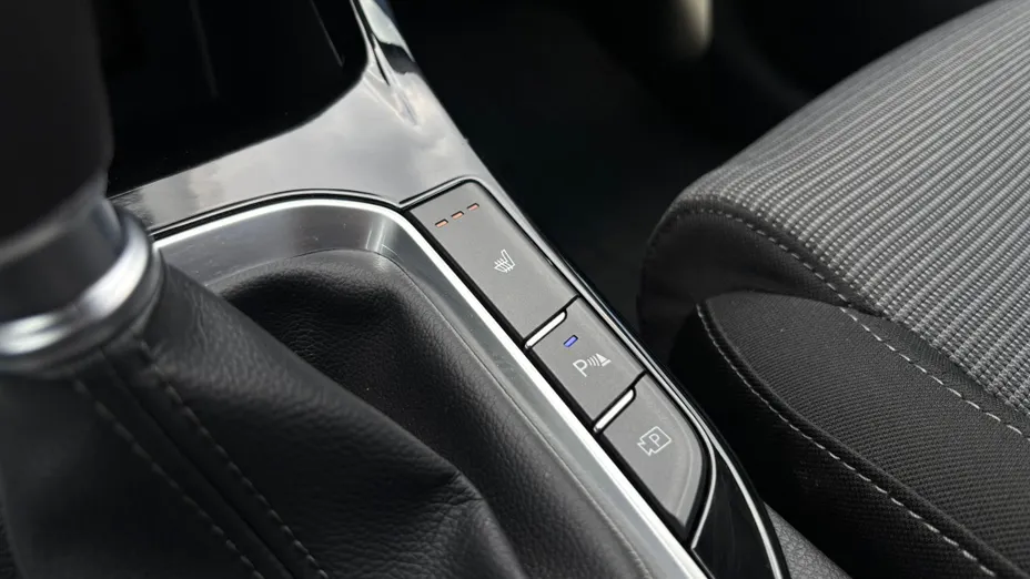 HYUNDAI i30 i30 1.0 T-GDI Modern