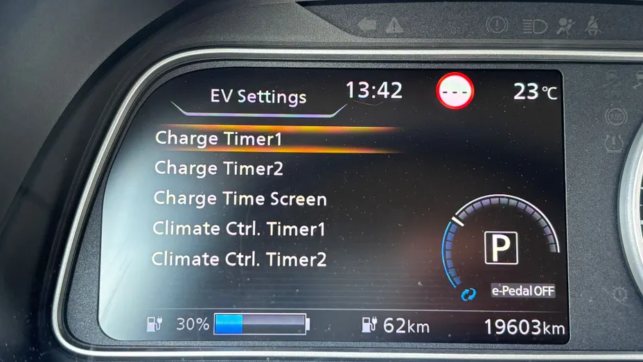 NISSAN Leaf Leaf 40kWh Acenta (6.6 kW)