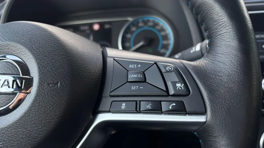 NISSAN Leaf Leaf 40kWh Acenta (6.6 kW)