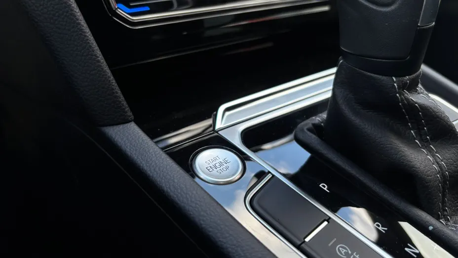 VOLKSWAGEN Arteon Arteon 2.0 TSI R-Line DSG