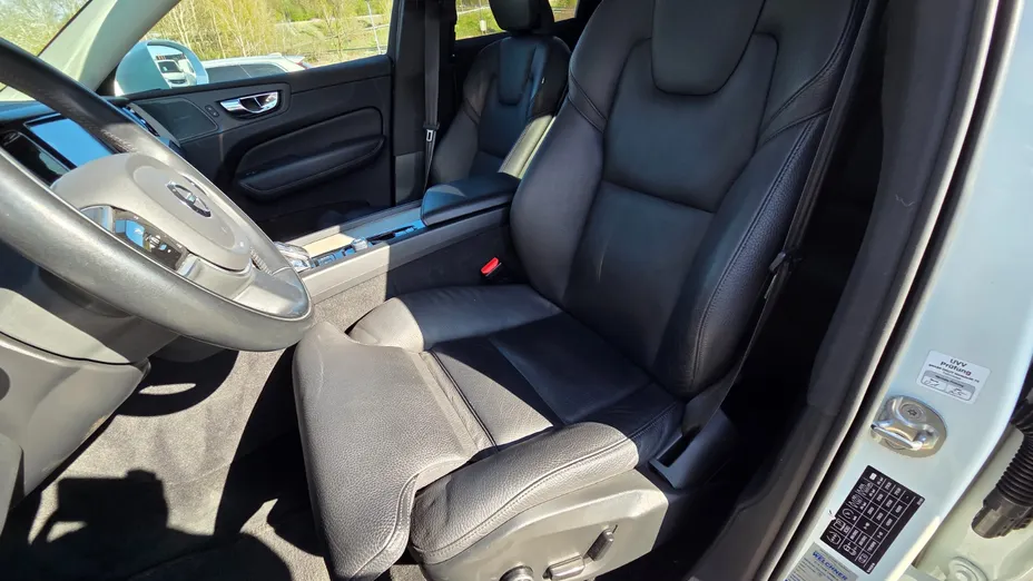 VOLVO XC60 XC60 B4 D AWD Inscription aut