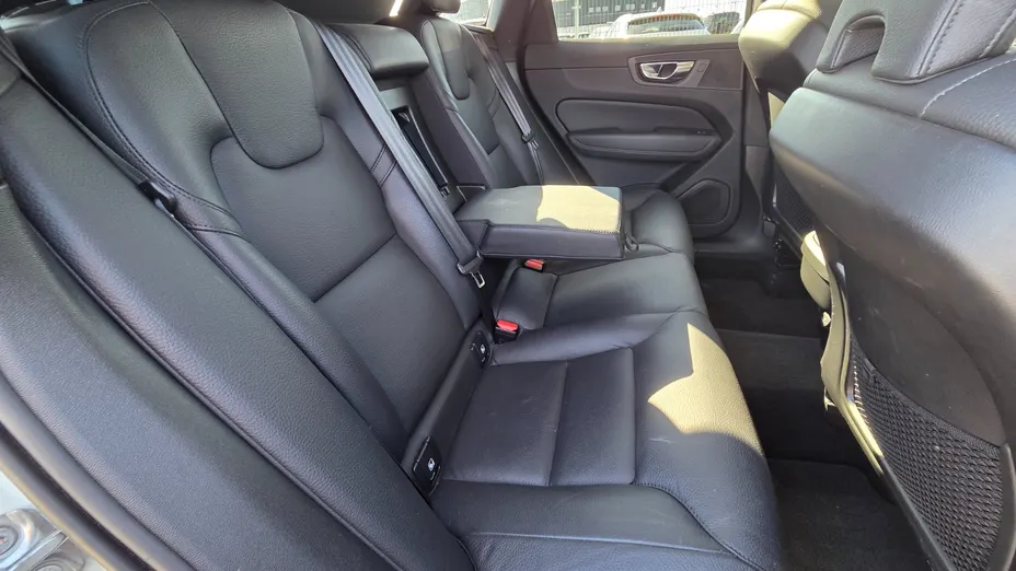 VOLVO XC60 XC60 B4 D AWD Inscription aut
