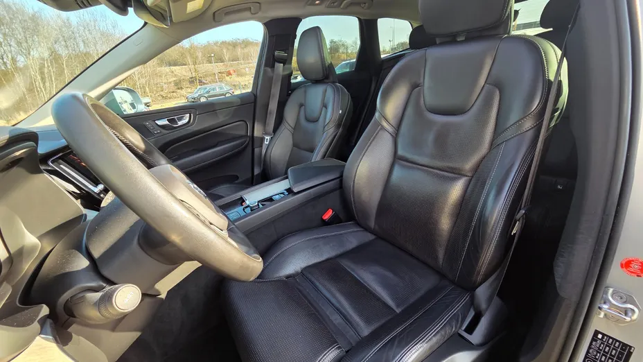 VOLVO XC60 XC60 B4 D AWD Inscription aut
