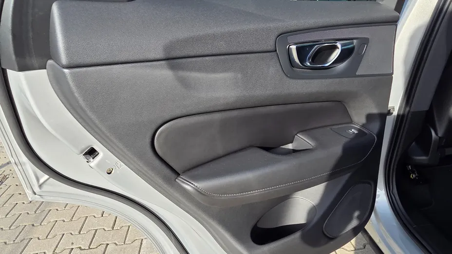 VOLVO XC60 XC60 B4 D AWD Inscription aut
