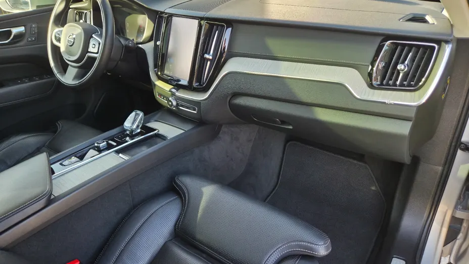 VOLVO XC60 XC60 B4 D AWD Inscription aut