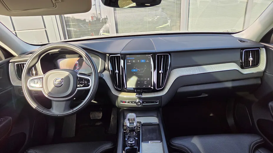 VOLVO XC60 XC60 B4 D AWD Inscription aut