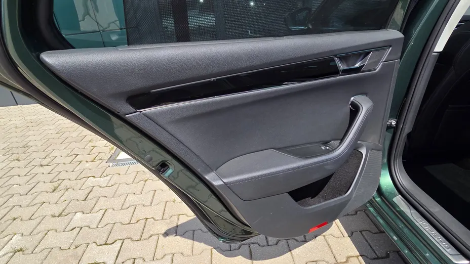 SKODA Superb Superb 2.0 TDI SCR L&K DSG