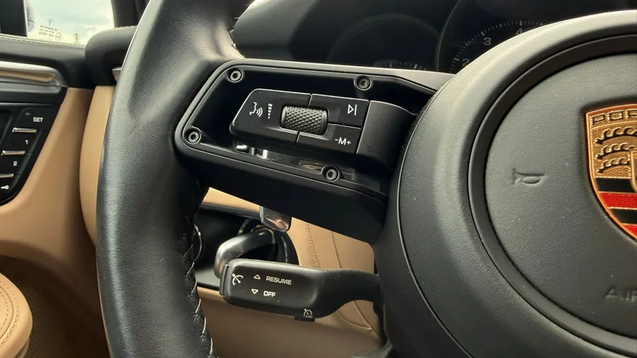 PORSCHE Macan Macan T