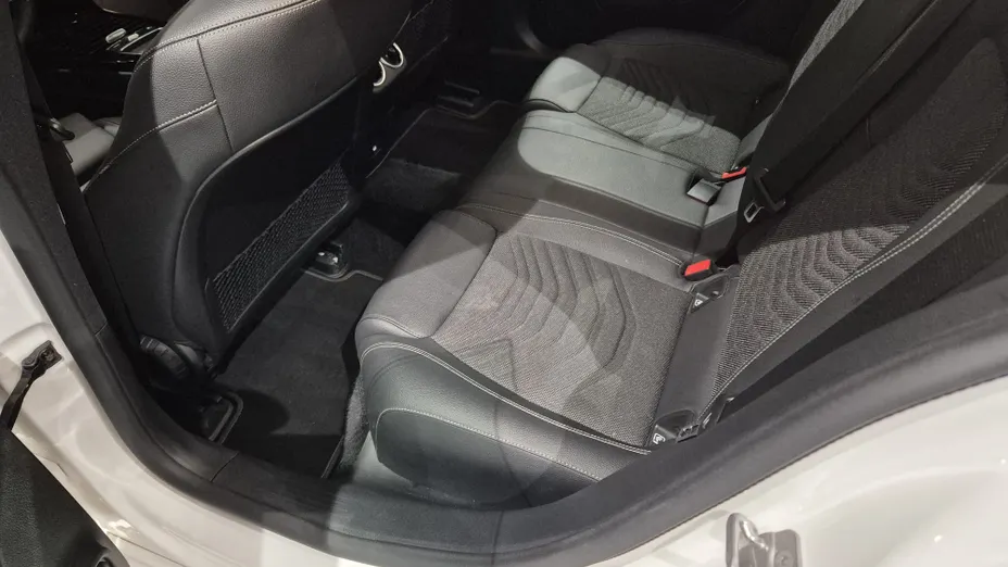 MERCEDES-BENZ CLA CLA 200 7G-DCT