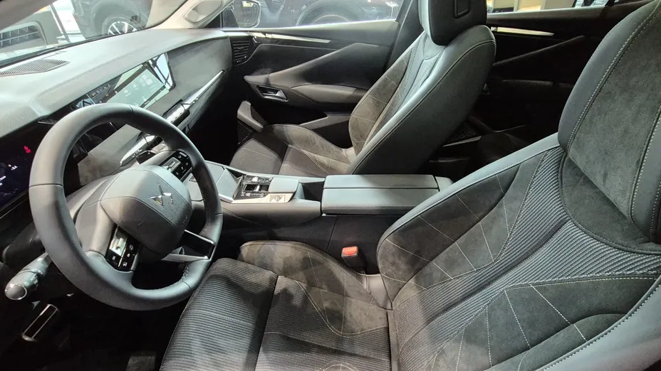 DS N°4 N°4 E-Tense 58.3kWh Étoile Alcantara Nowy