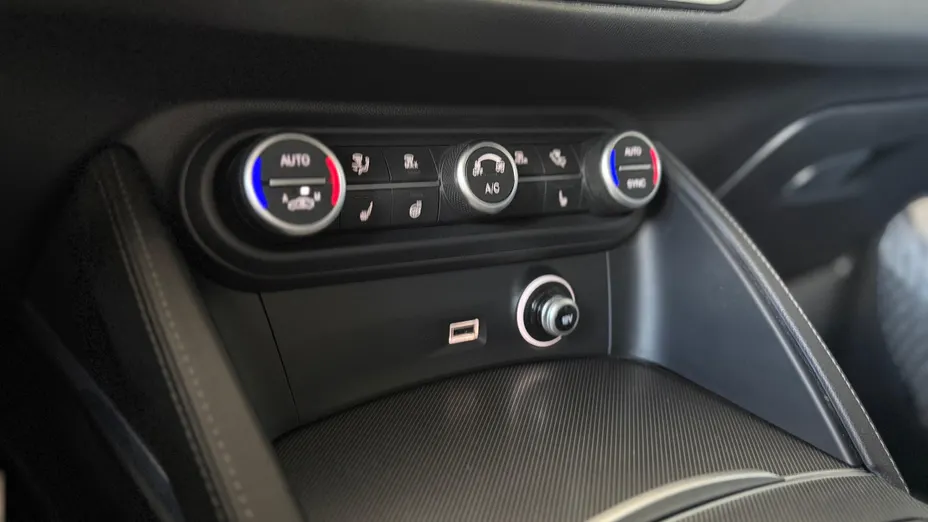 ALFA ROMEO Stelvio Stelvio 2.0 Turbo Veloce Q4 aut