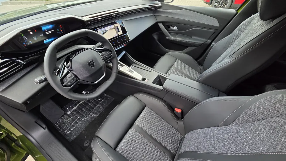 PEUGEOT 408 408 1.2 PureTech mHEV Business S&S e-DSC6 Nowy