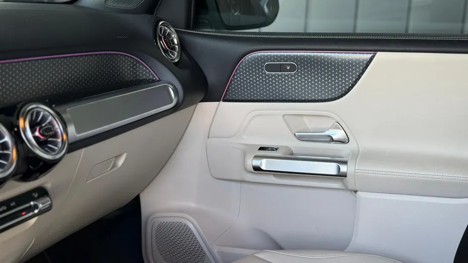 MERCEDES-BENZ GLB GLB 200 d 4-Matic 8G-DCT