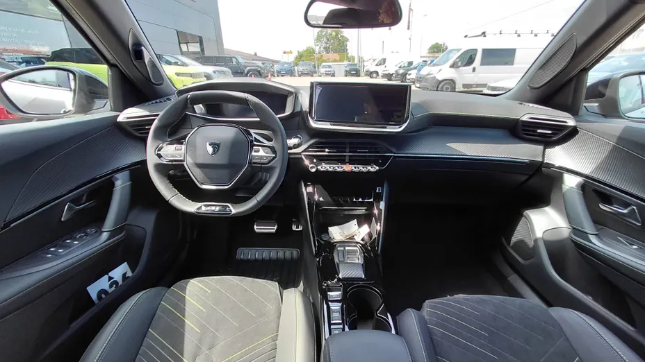 PEUGEOT 2008 2008 PureTech mHEV GT Exclusive e-DCS6 Nowy