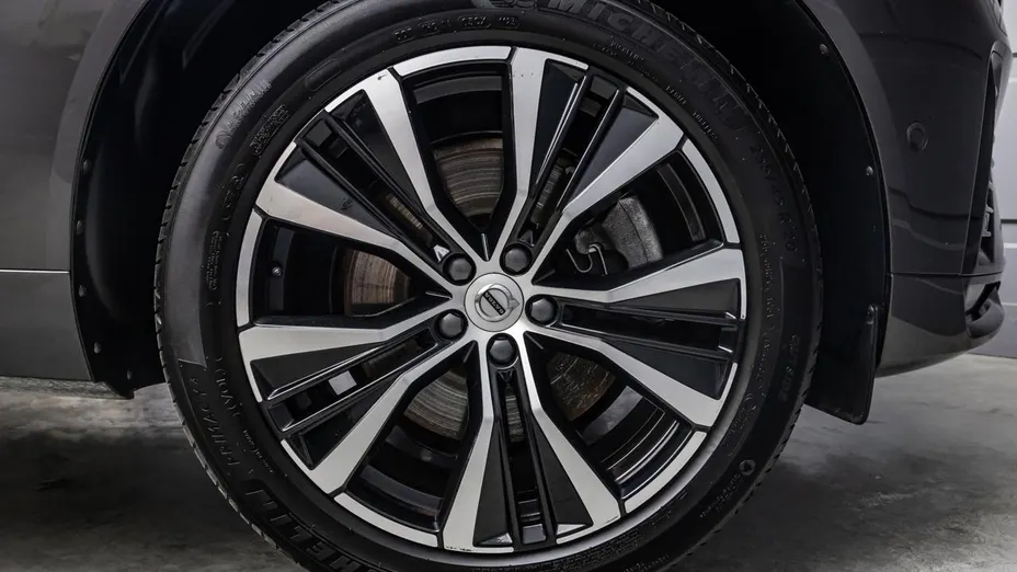 VOLVO XC60 XC60 B5 B AWD Ultimate Dark aut
