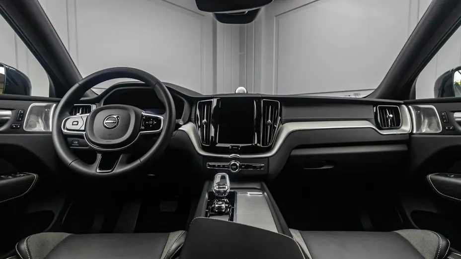 VOLVO XC60 XC60 B5 B AWD Ultimate Dark aut