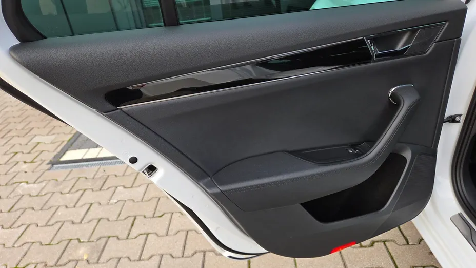 SKODA Superb Superb 2.0 TDI SCR L&K DSG