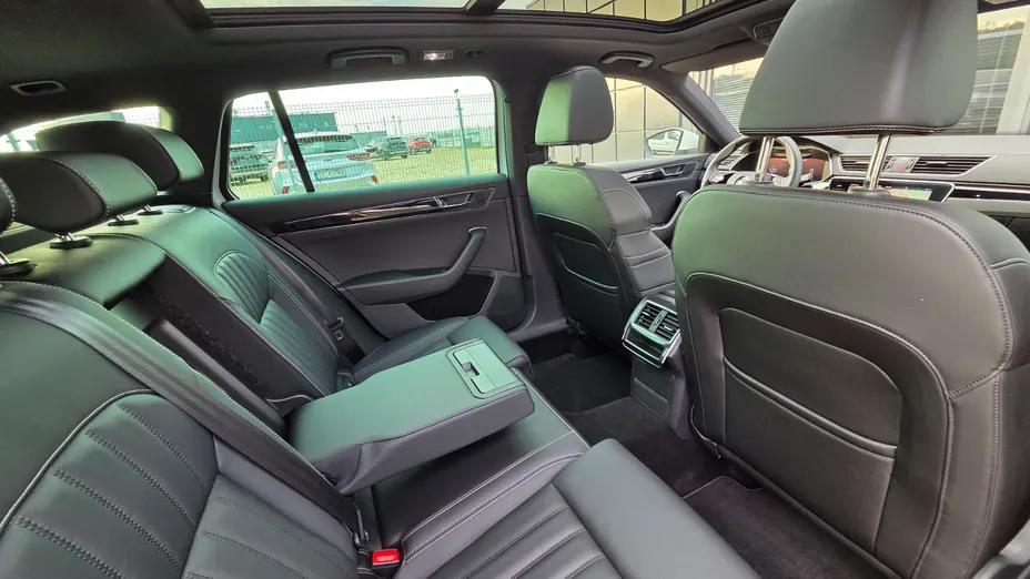 SKODA Superb Superb 2.0 TDI SCR L&K DSG