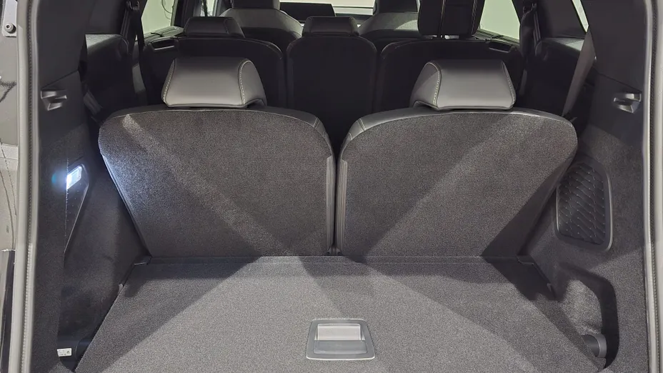 PEUGEOT 5008 5008 1.2 PureTech mHEV GT Exclusive S&S e-DCS6 Nowy