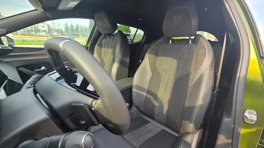 PEUGEOT 408 408 1.2 PureTech mHEV GT Exclusive S&S e-DCS6 Nowy