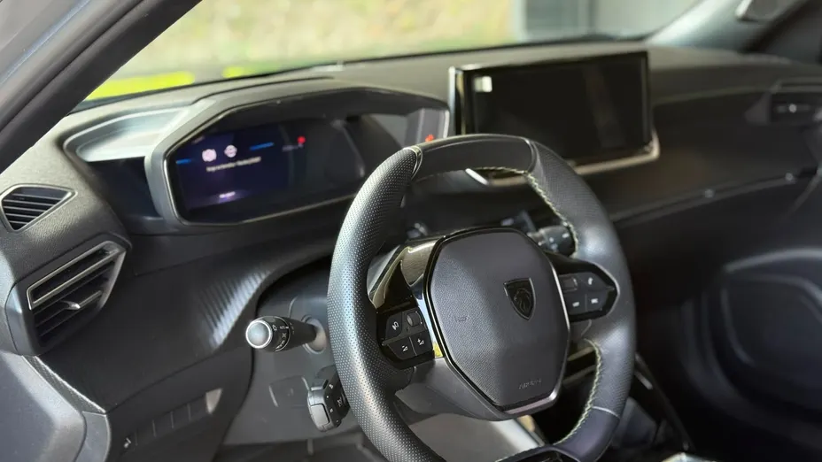 PEUGEOT 2008 e-2008 54kWh GT