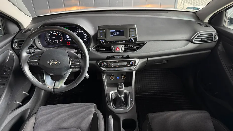 HYUNDAI i30 i30 1.0 T-GDI Modern