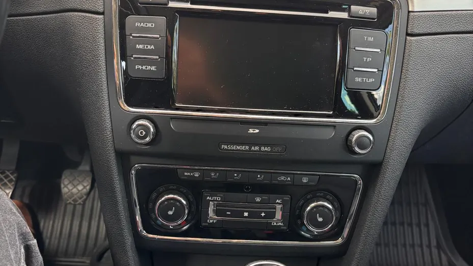 SKODA Superb Superb 2.0 TDI Ambition