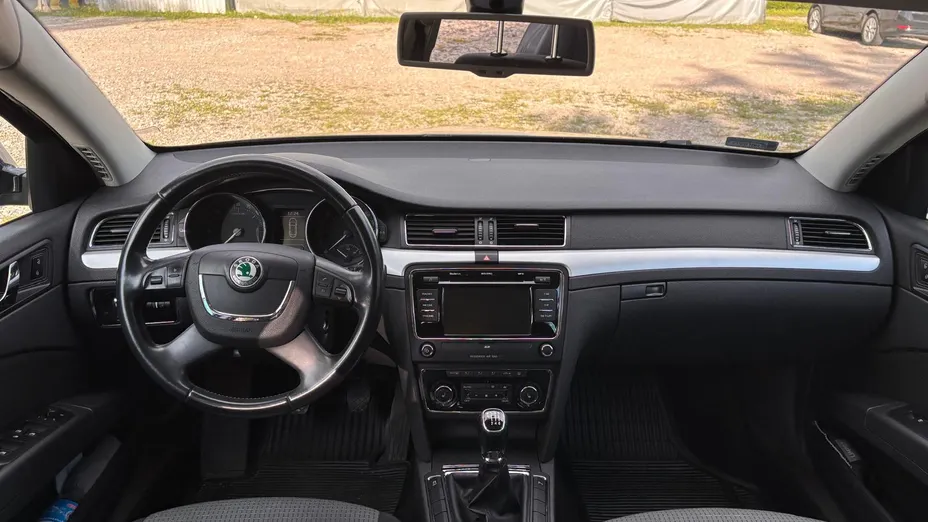 SKODA Superb Superb 2.0 TDI Ambition