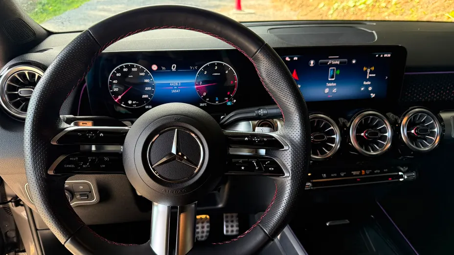 MERCEDES-BENZ GLB GLB 200 d 4-Matic AMG Line 8G-DCT