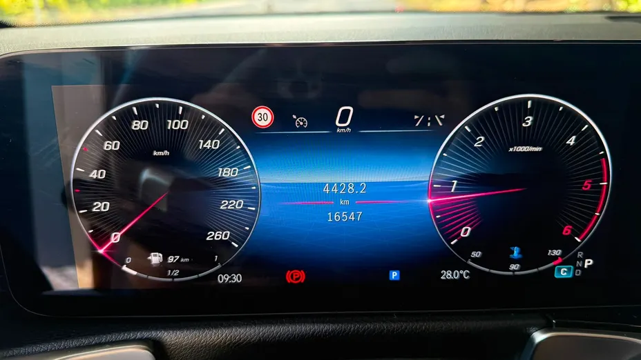 MERCEDES-BENZ GLB GLB 200 d 4-Matic AMG Line 8G-DCT