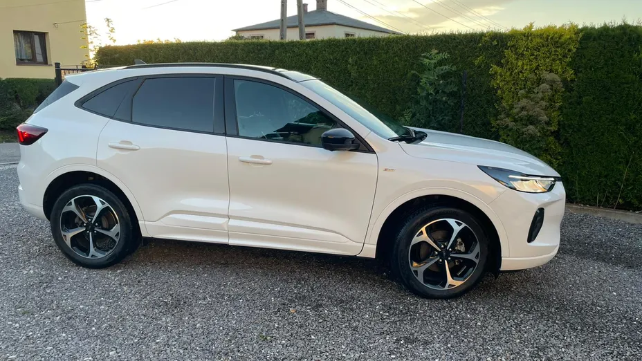 FORD Escape -