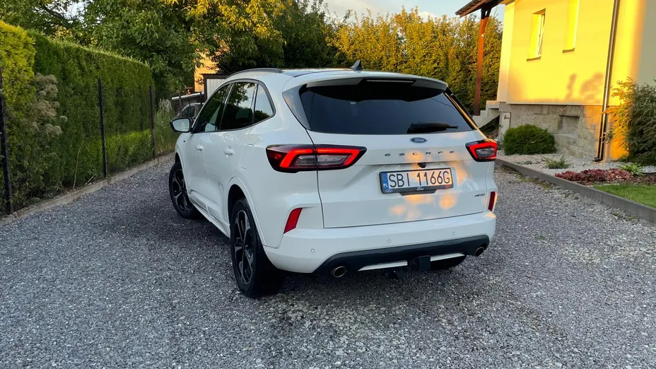 FORD Escape -