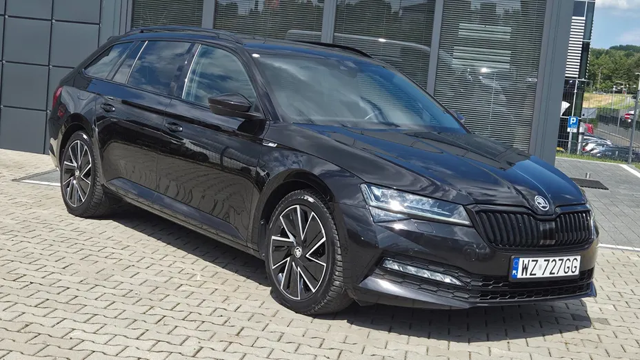 SKODA Superb Superb 2.0 TDI SCR Sportline DSG