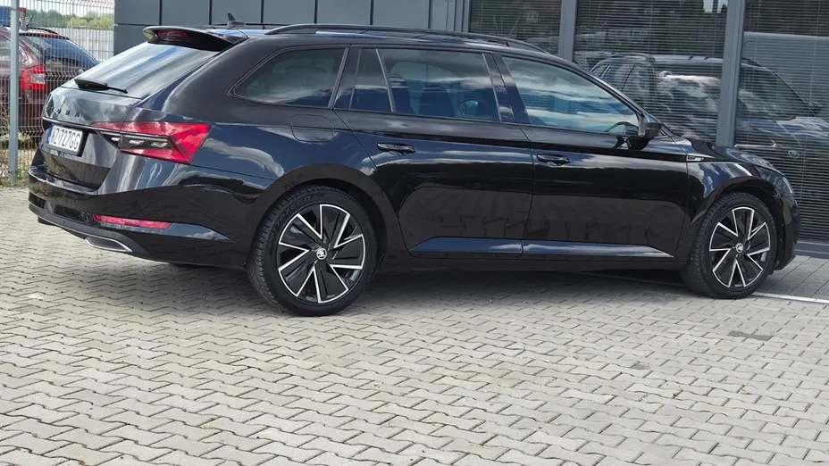 SKODA Superb Superb 2.0 TDI SCR Sportline DSG