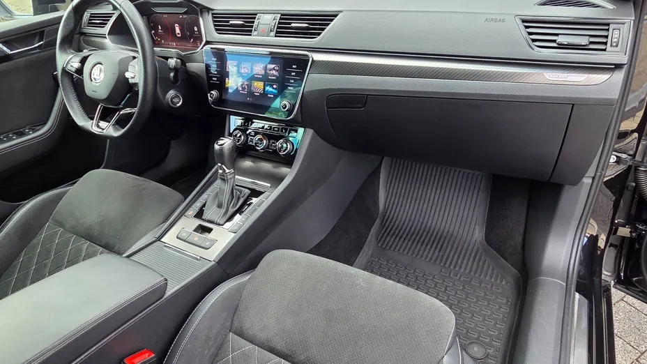 SKODA Superb Superb 2.0 TDI SCR Sportline DSG