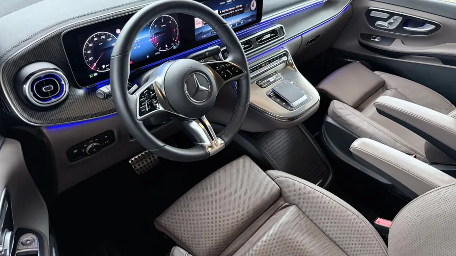 MERCEDES-BENZ V Klasa V 300 d 4-Matic 9G-Tronic Exclusive (długi)