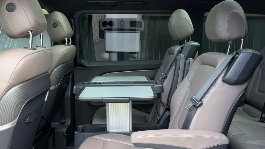 MERCEDES-BENZ V Klasa V 300 d 4-Matic 9G-Tronic Exclusive (długi)