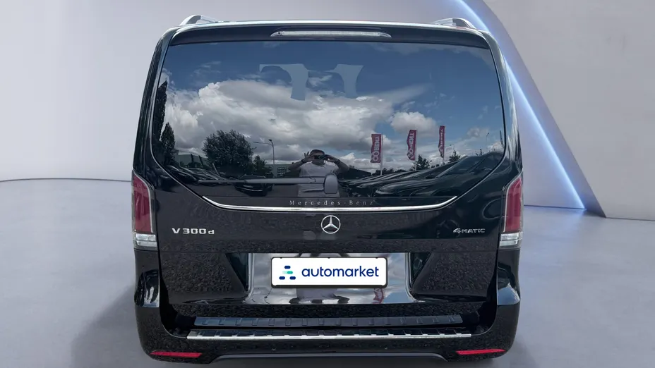 MERCEDES-BENZ V Klasa V 300 d 4-Matic 9G-Tronic Exclusive (długi)