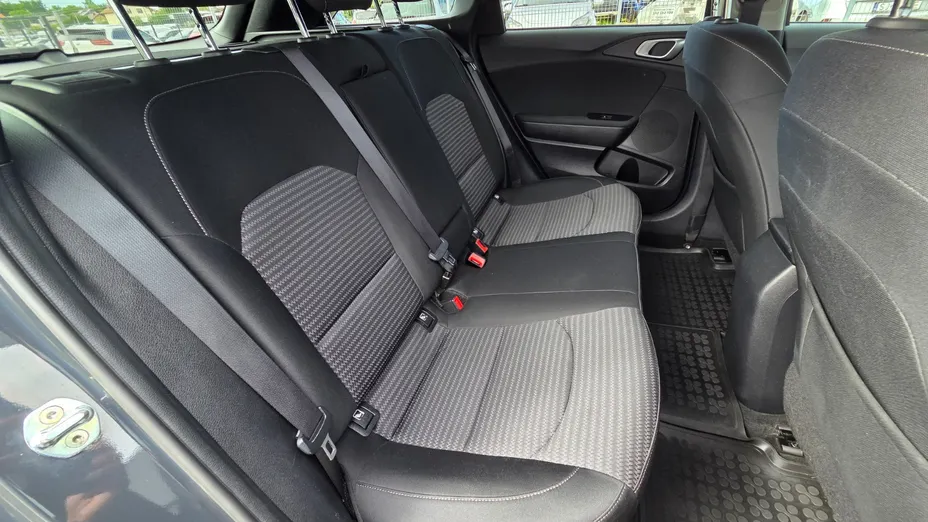 KIA Cee'd Ceed 1.5 T-GDI Business Line