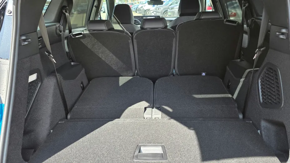 PEUGEOT 5008 5008 1.6 PHEV 225 GT Exclusive S e-DCS7 Nowy