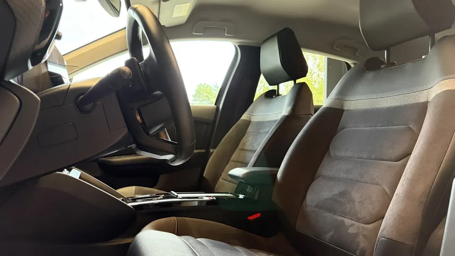 CITROEN C4 C4 1.2 PureTech Shine S&S EAT8