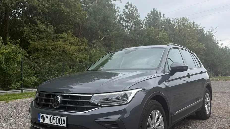 VOLKSWAGEN Tiguan -